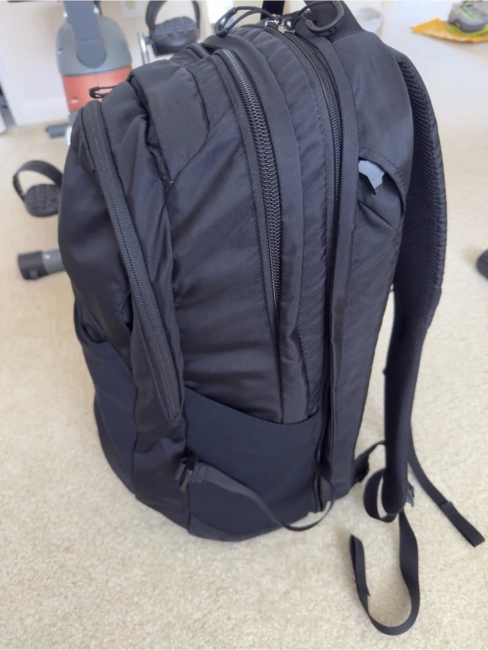 OSPREY NEBULA 34L ORIGINAL VERSION - DEADSTOCK - BLACK LAPTOP BACKPACK